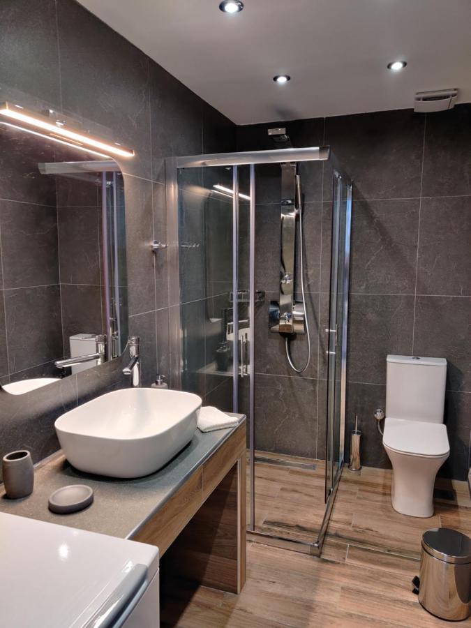 Mare Monte Luxury Apartments 3 네아 스키오니 외부 사진
