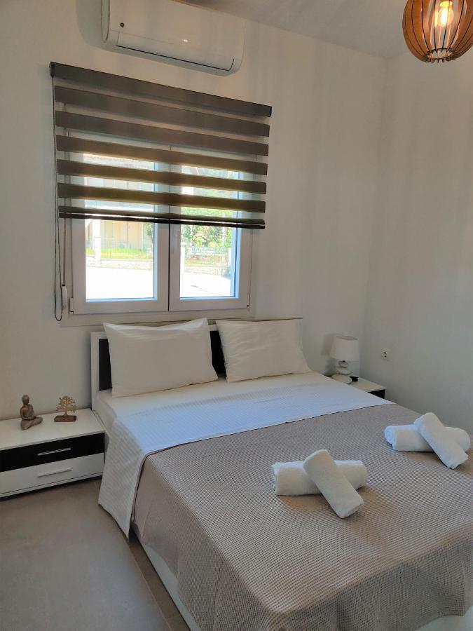 Mare Monte Luxury Apartments 3 네아 스키오니 외부 사진