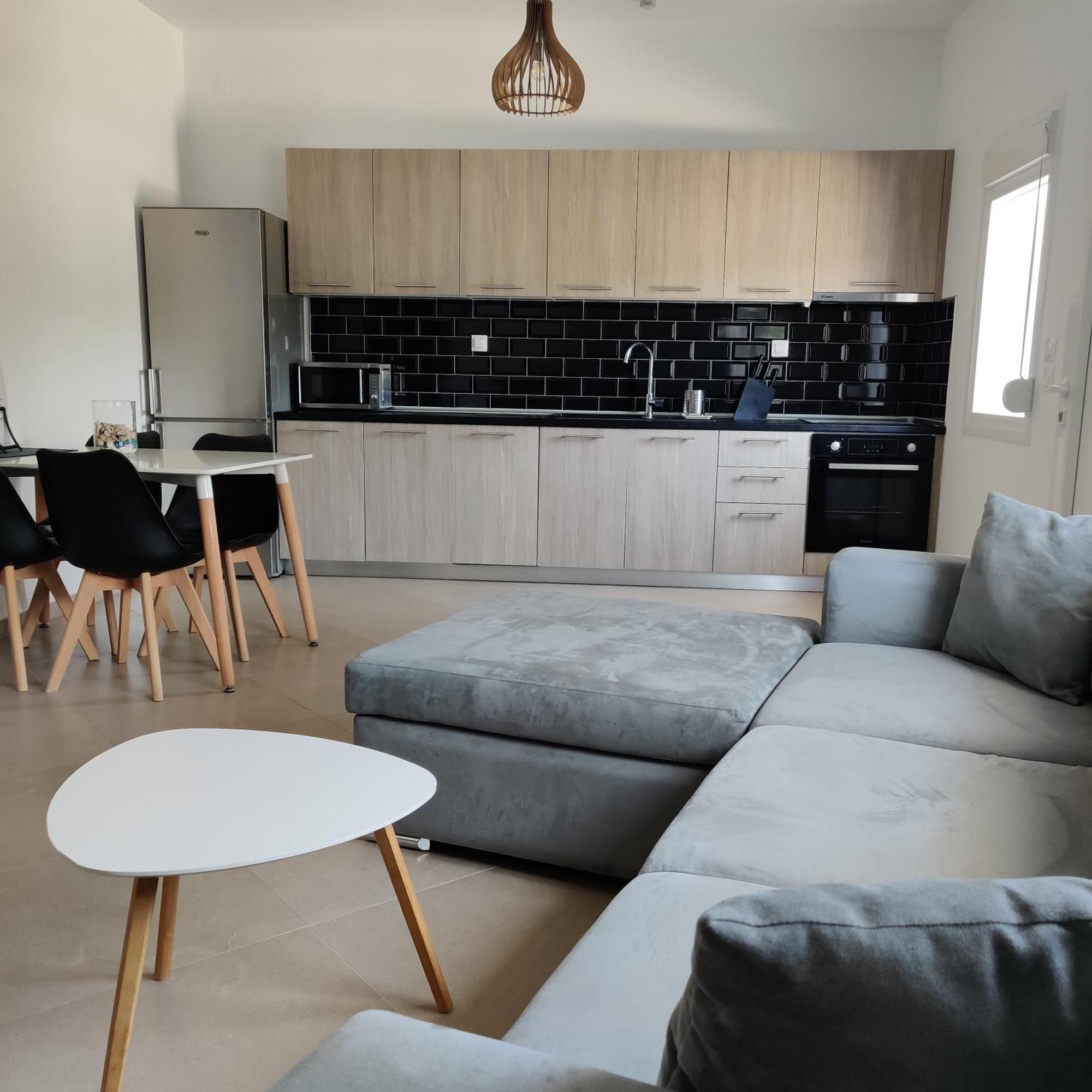 Mare Monte Luxury Apartments 3 네아 스키오니 외부 사진